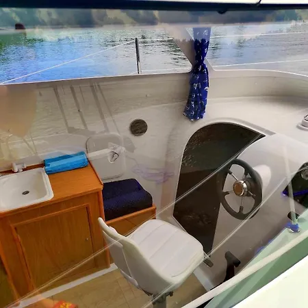 Botel Jachty, Czartery, Lodzie Bez Patentu Relax Ruciane-Nida